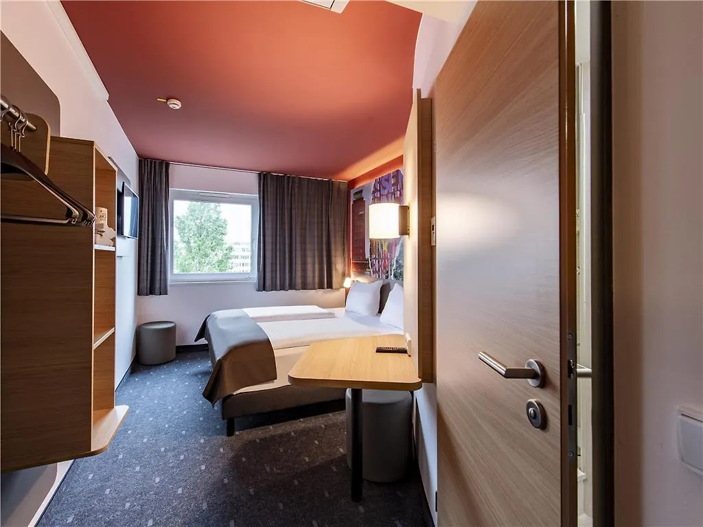 ***  B&B Hotel Muenchen-Messe Aschheim Duitsland